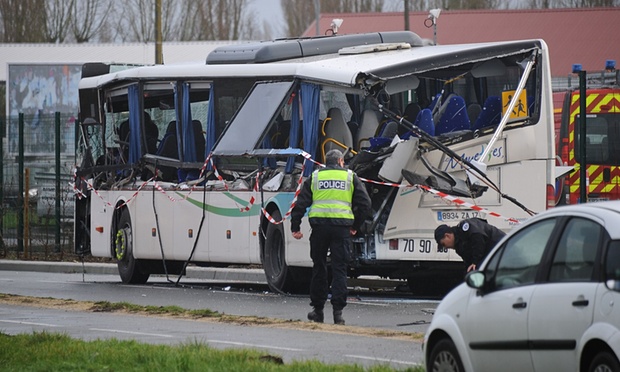 اسکول بس کا حادثہ، چھ بچے ہلاک :فرانس